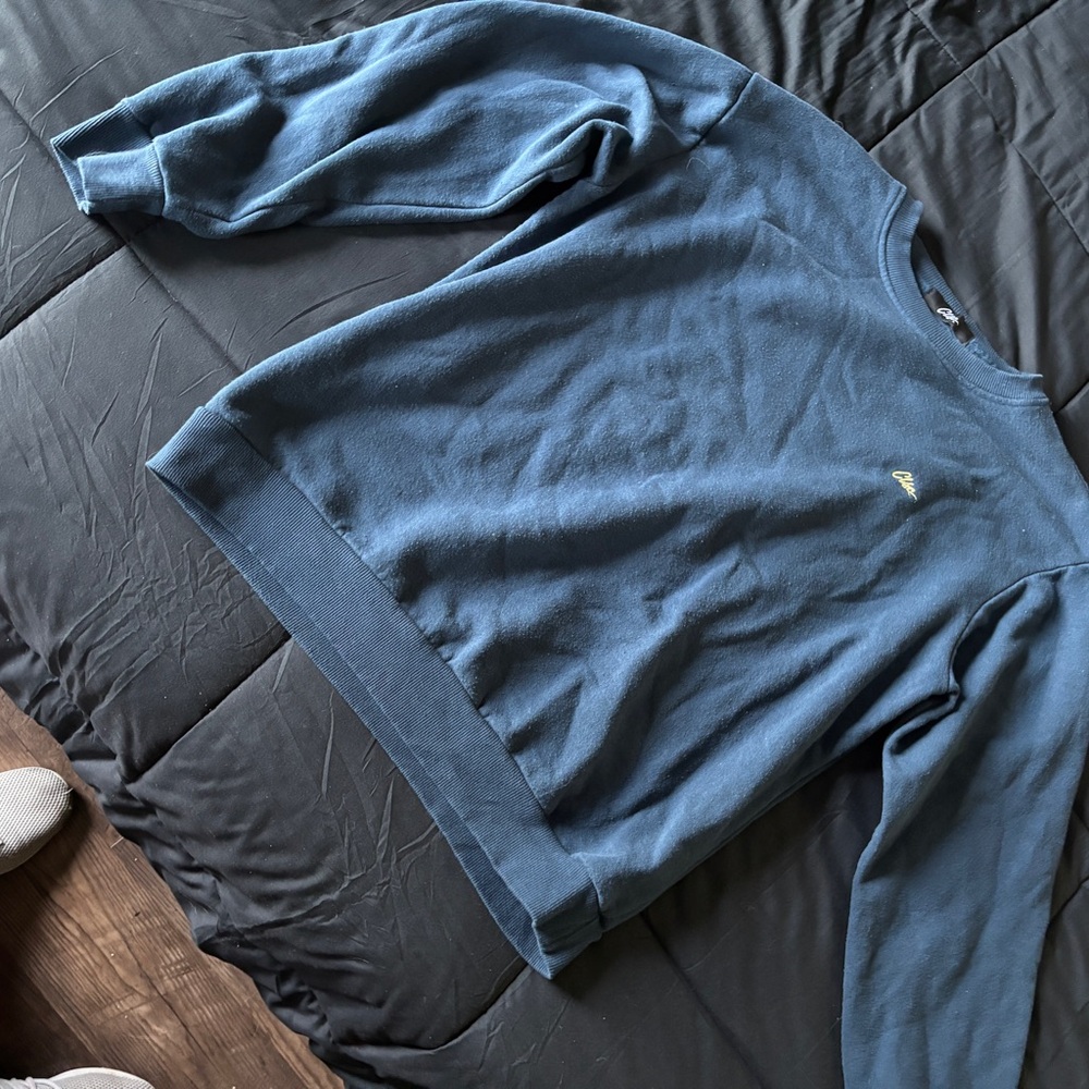 Classic Men's Teal Crewneck Sweater